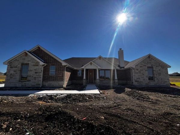 135 Big Sky Road, Decatur, TX 76234
