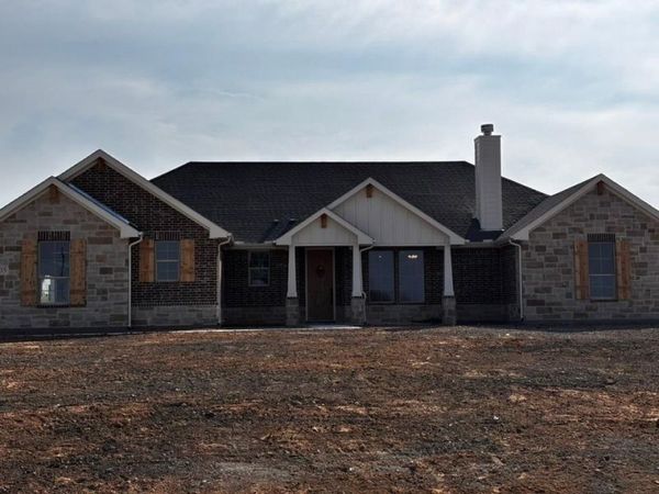135 Big Sky Road, Decatur, TX 76234
