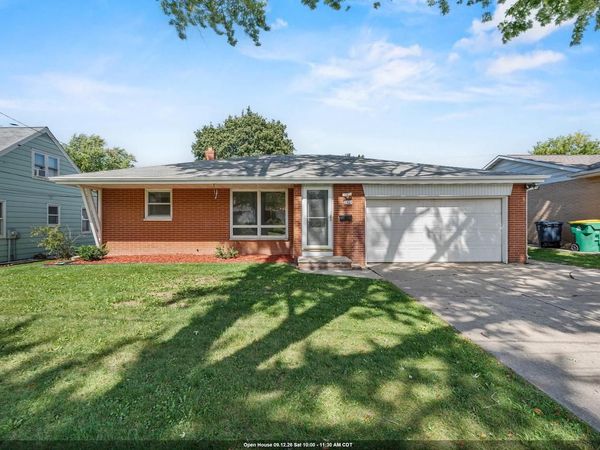 2027 HILLVIEW DRIVE, Green Bay, WI 54302