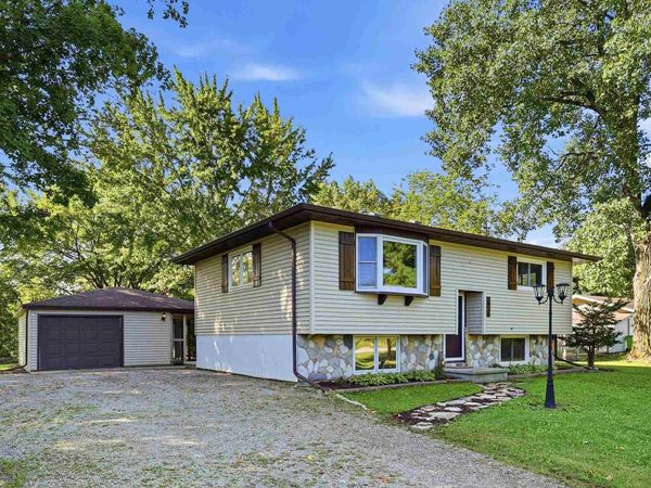 1931 SKY RANCH AVENUE, Oshkosh, WI 54904