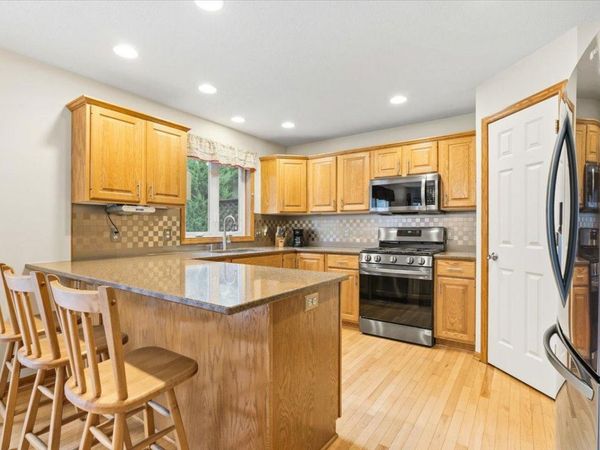 8549 Woodland Curve, Saint Bonifacius, MN 55375