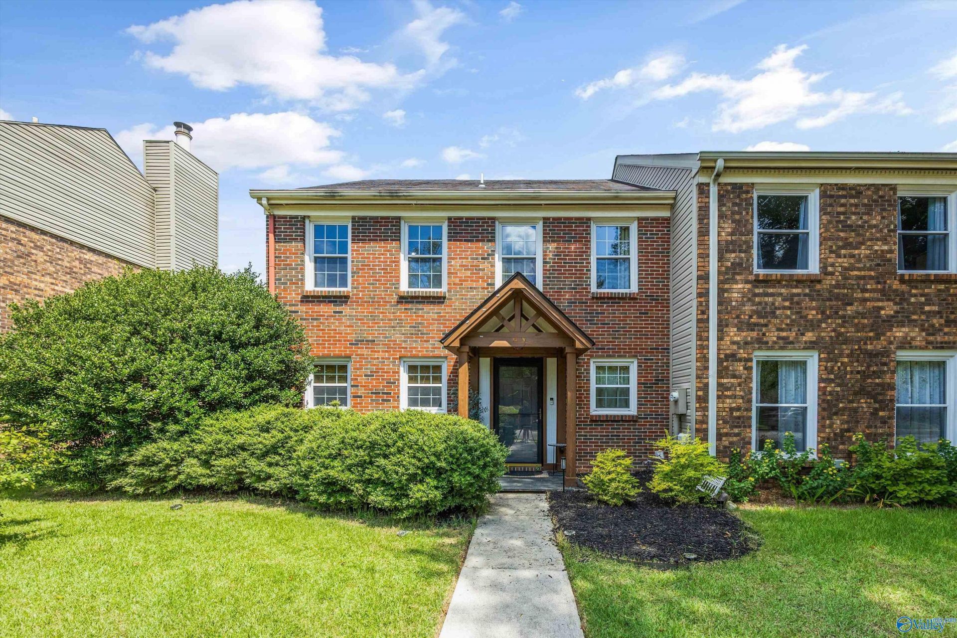 2728 SE Wynterhall Road, Huntsville, AL 35803 Main Photo