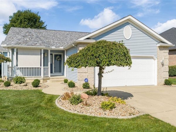 860 Arroyo Drive , Barberton, OH 44203