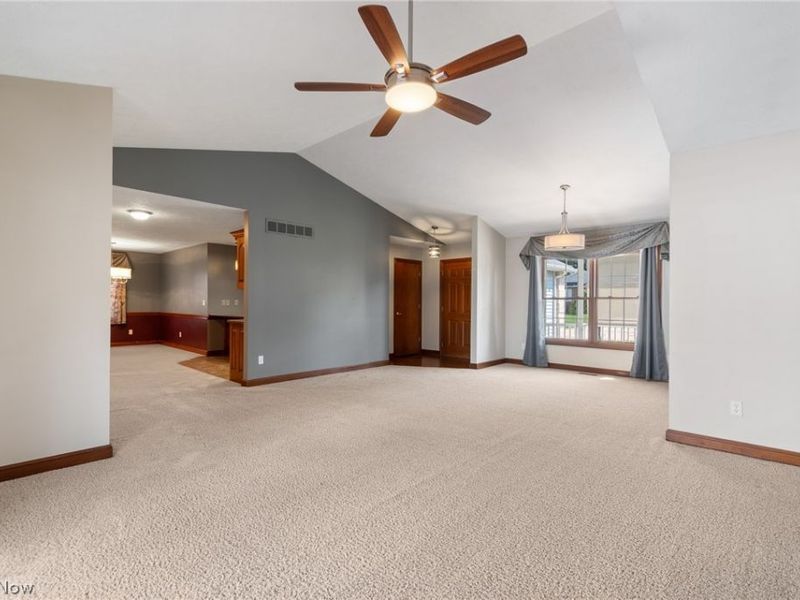 860 Arroyo Drive, Barberton, OH 44203 Photo 11