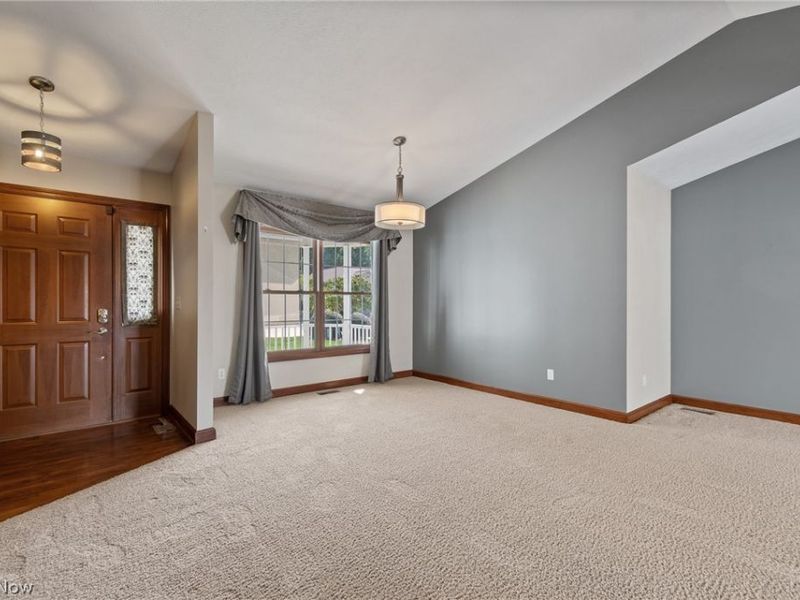 860 Arroyo Drive, Barberton, OH 44203 Photo 12