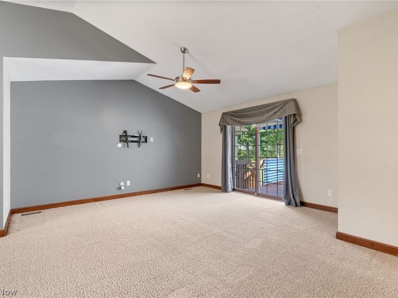 860 Arroyo Drive, Barberton, OH 44203 Photo 16