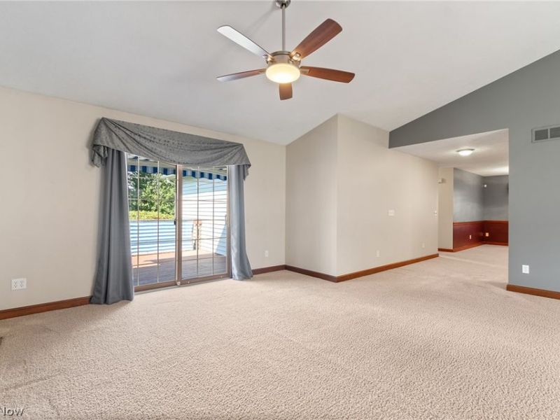 860 Arroyo Drive, Barberton, OH 44203 Photo 17