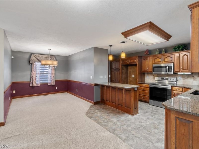 860 Arroyo Drive, Barberton, OH 44203 Photo 25