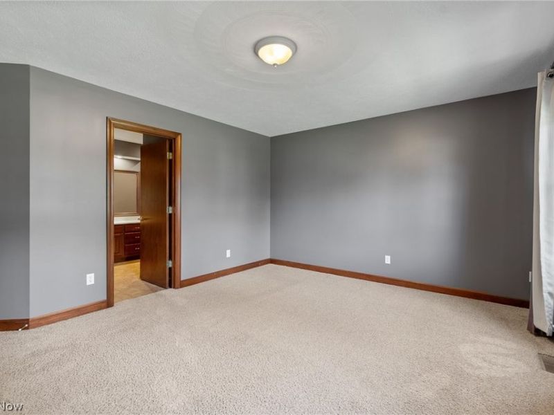 860 Arroyo Drive, Barberton, OH 44203 Photo 28