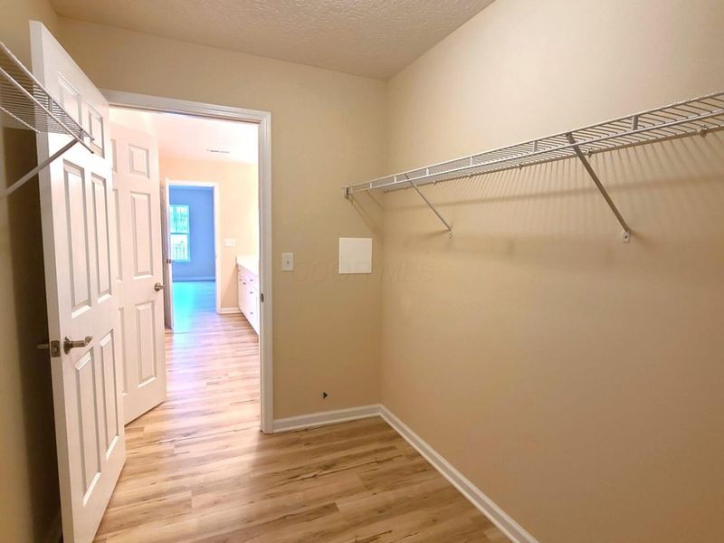704 Olde Creek Drive, Newark, OH 43055 Photo 14