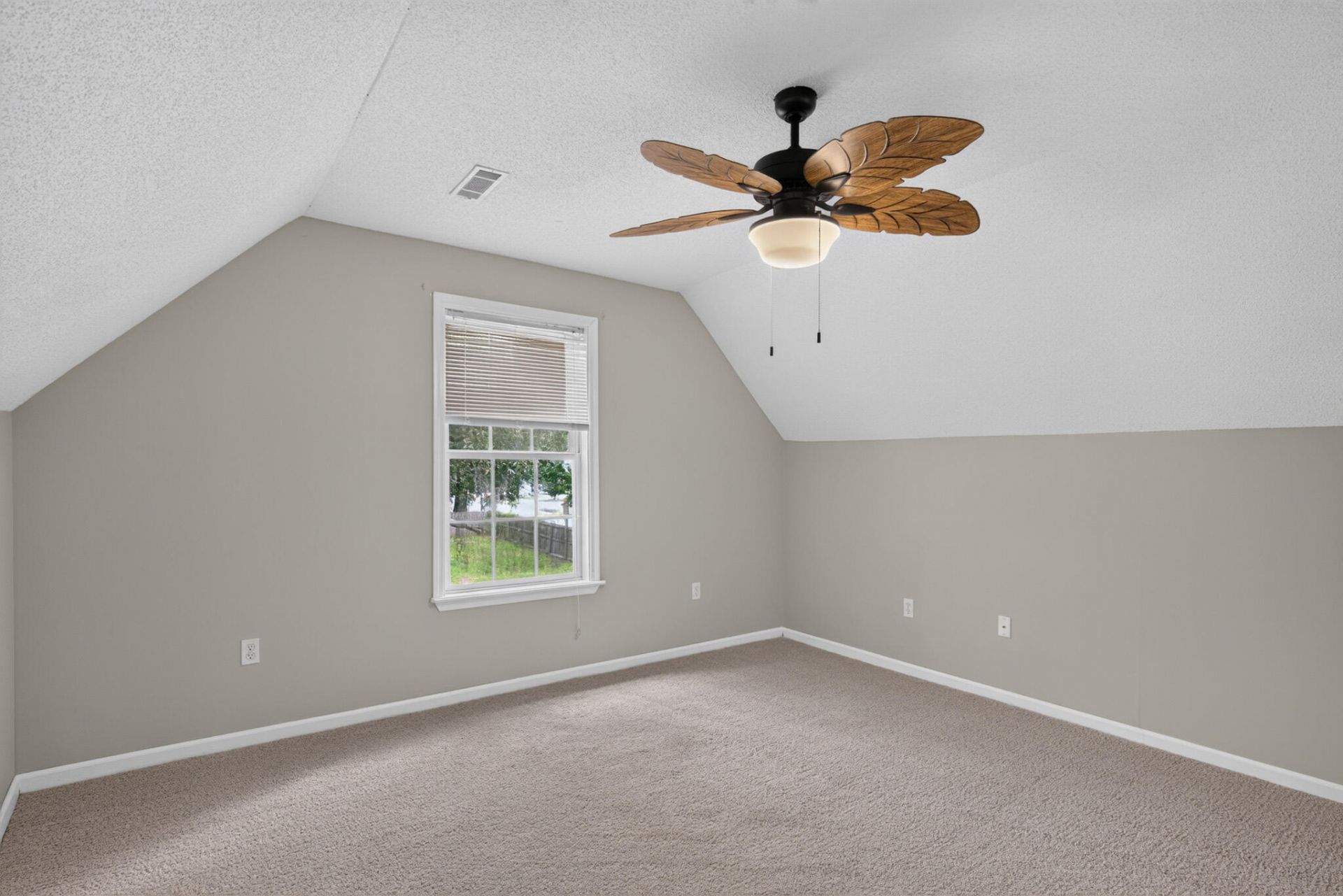 1003 Striper Avenue Photo 21
