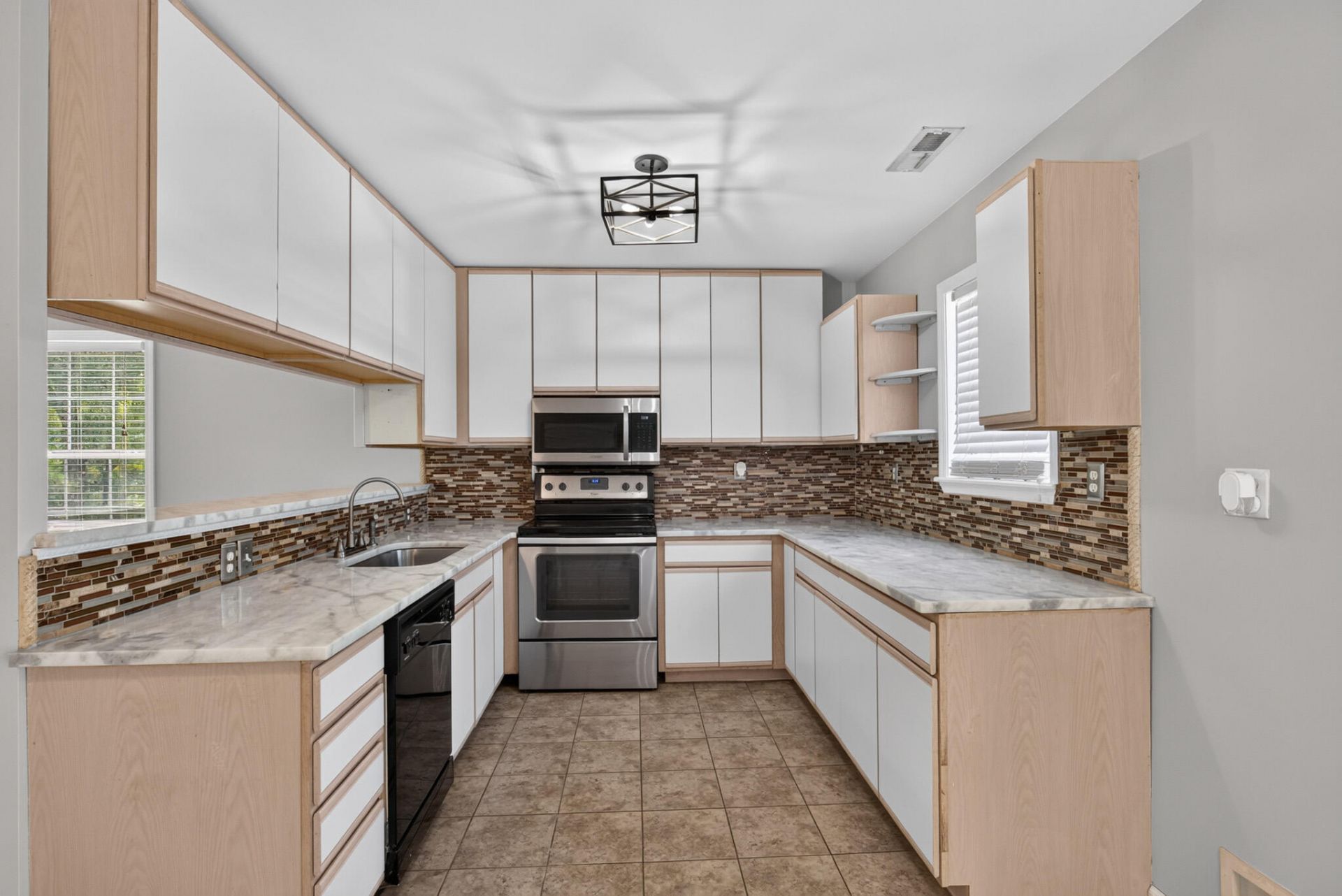 1003 Striper Avenue Photo 8