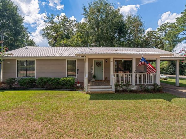 4 White, Sumrall, MS 39482