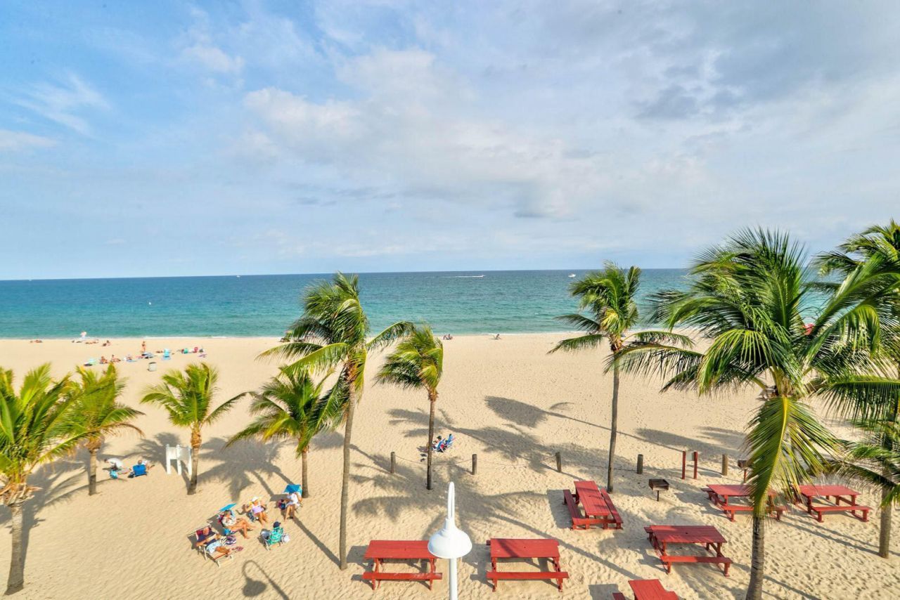 111 Briny Avenue, Unit 2409, Pompano Beach, FL 33062 Photo