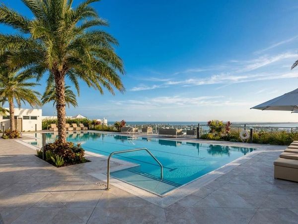 220 Lake Shore Drive, Unit 2021, Lake Park, FL 33403