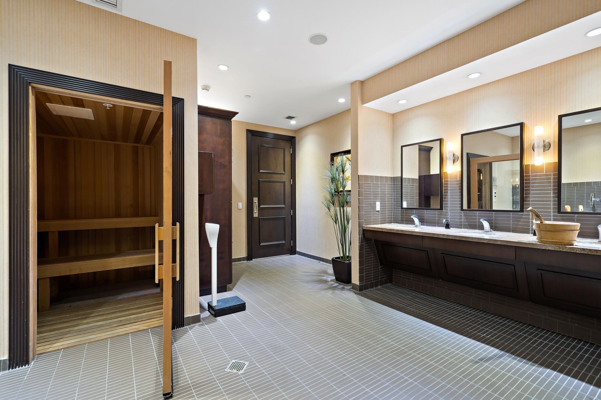 5050 N Ocean Drive, Unit 1203, Singer Island, FL 33404 Photo