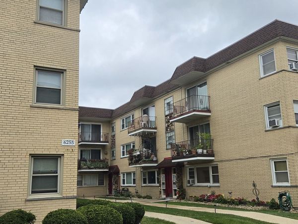 6251 N Northwest Highway , Unit 1N, Chicago, IL 60631