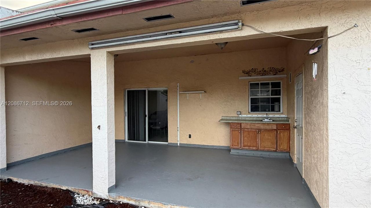 11249 SW 33rd Cir Pl, Miami, FL 33165 Photo
