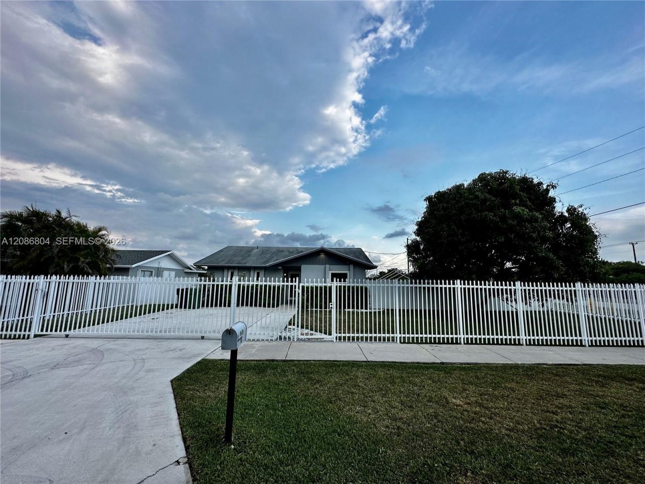 18155 SW 105th Ave, Miami, FL 33157 Photo