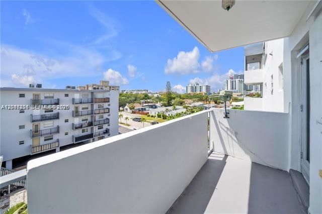 1720 Jefferson St, Unit 511, Hollywood, FL 33020 Photo