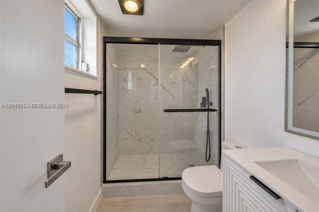 1720 Jefferson St, Unit 511, Hollywood, FL 33020 Photo