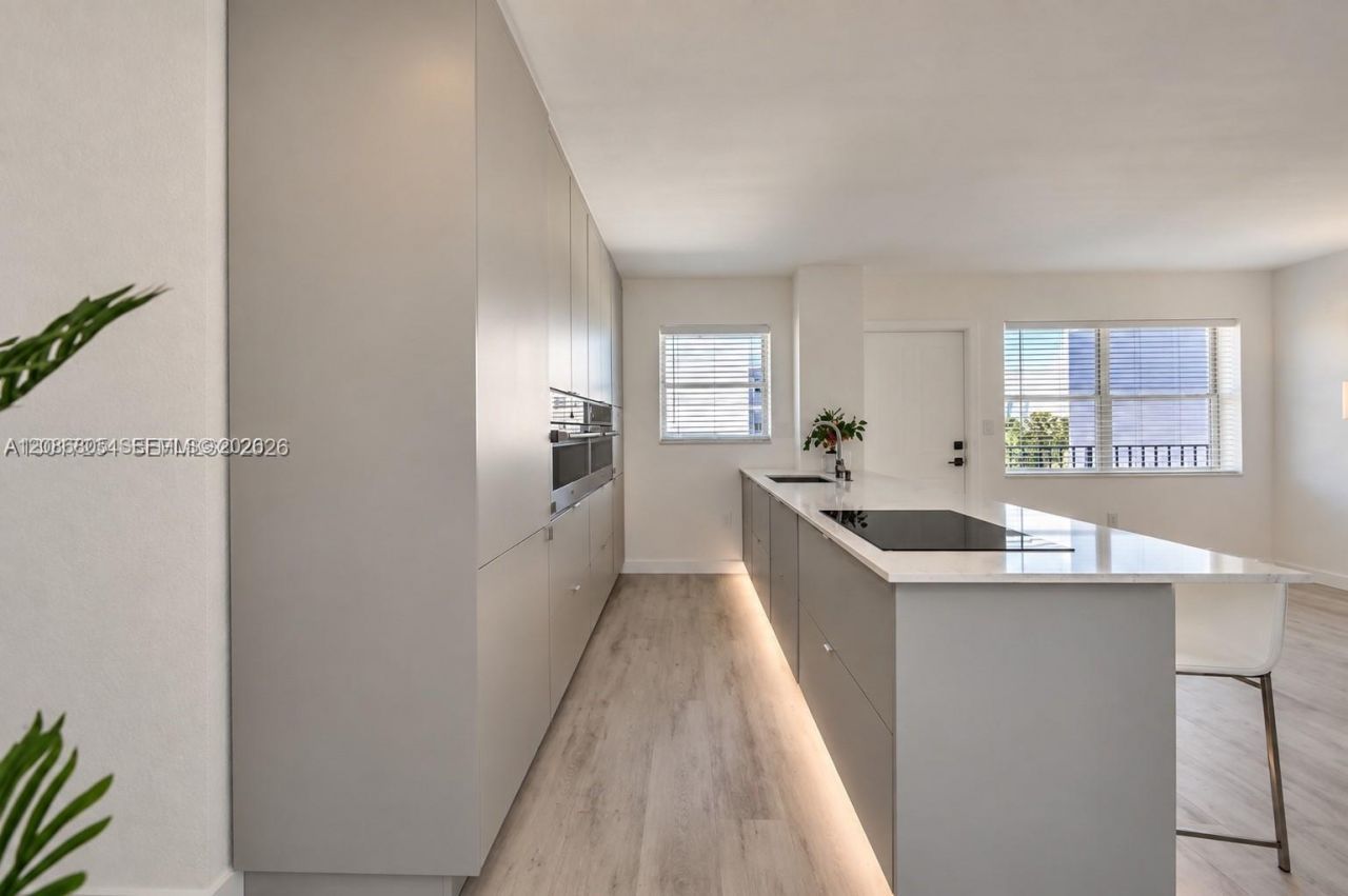 1720 Jefferson St, Unit 511, Hollywood, FL 33020 Photo
