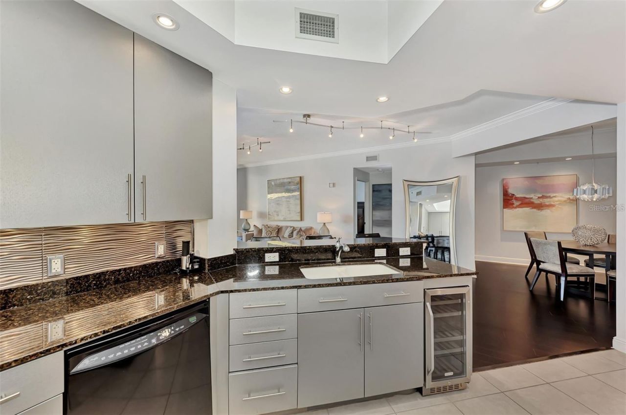 100 Central Avenue, Unit H716, Sarasota, FL 34236 Photo