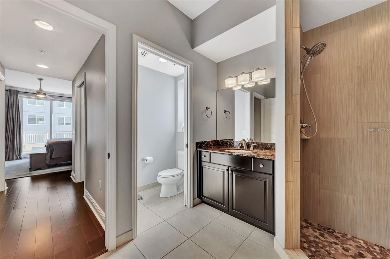 100 Central Avenue, Unit H716, Sarasota, FL 34236 Photo