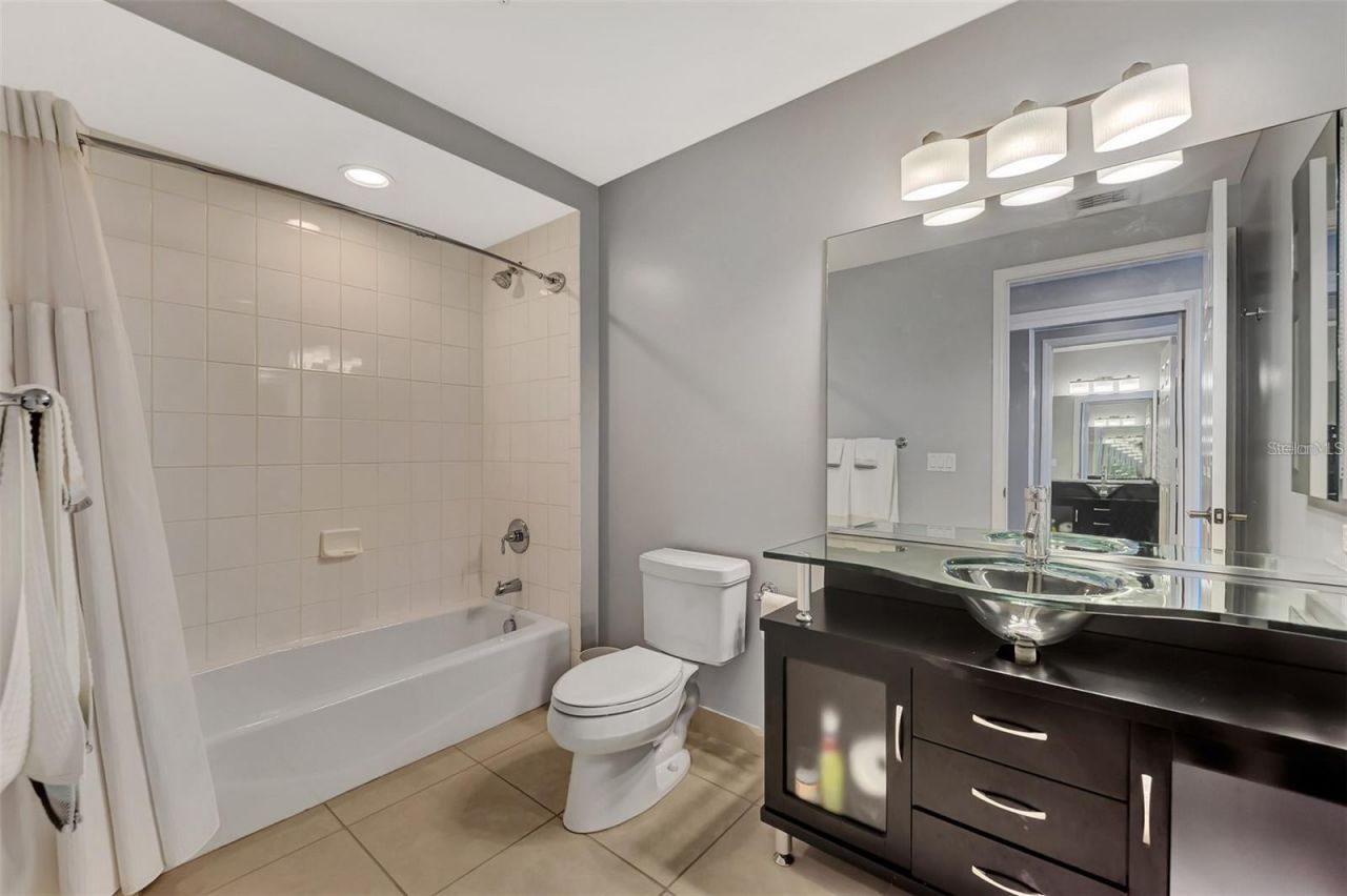 100 Central Avenue, Unit H716, Sarasota, FL 34236 Photo