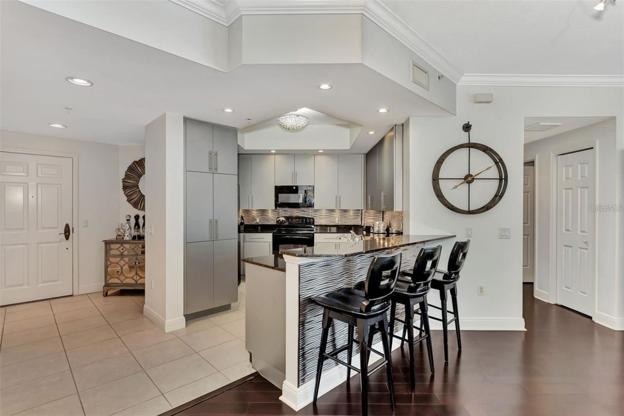 100 Central Avenue, Unit H716, Sarasota, FL 34236 Photo