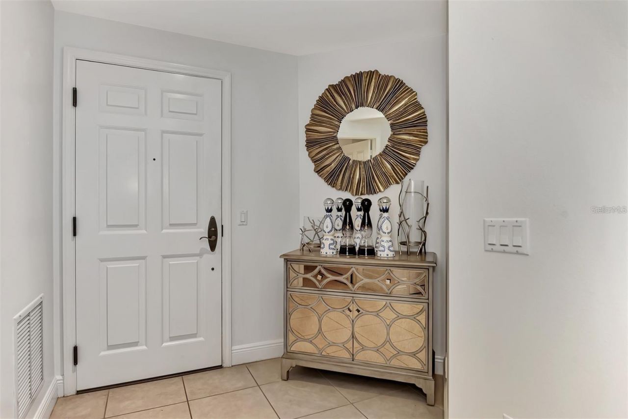 100 Central Avenue, Unit H716, Sarasota, FL 34236 Photo