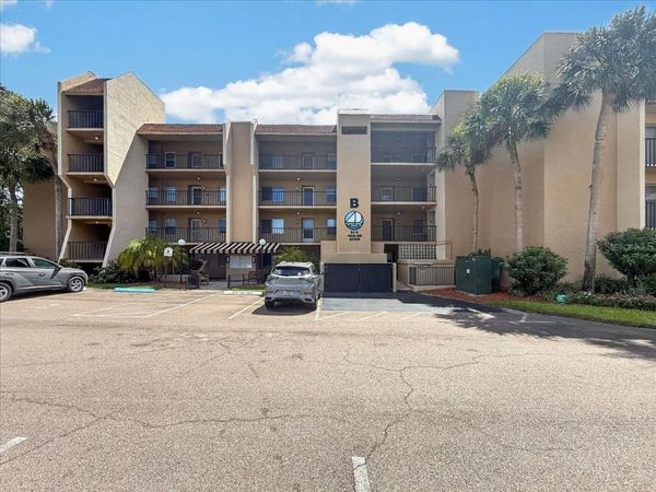 90 S HIGHLAND AVENUE , Unit 317, TARPON SPRINGS, FL 34689