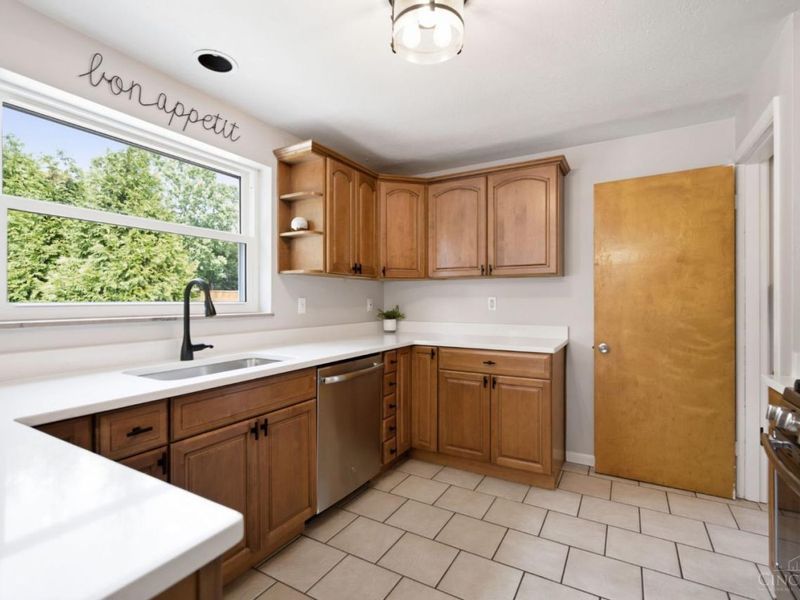 4570 Hunt Road, Blue Ash, OH 45242 Photo 12
