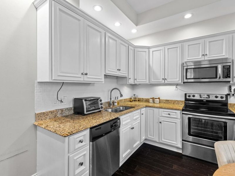 435 Milton Street, Cincinnati, OH 45202 Photo 19
