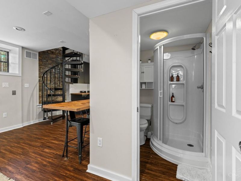435 Milton Street, Cincinnati, OH 45202 Photo 35