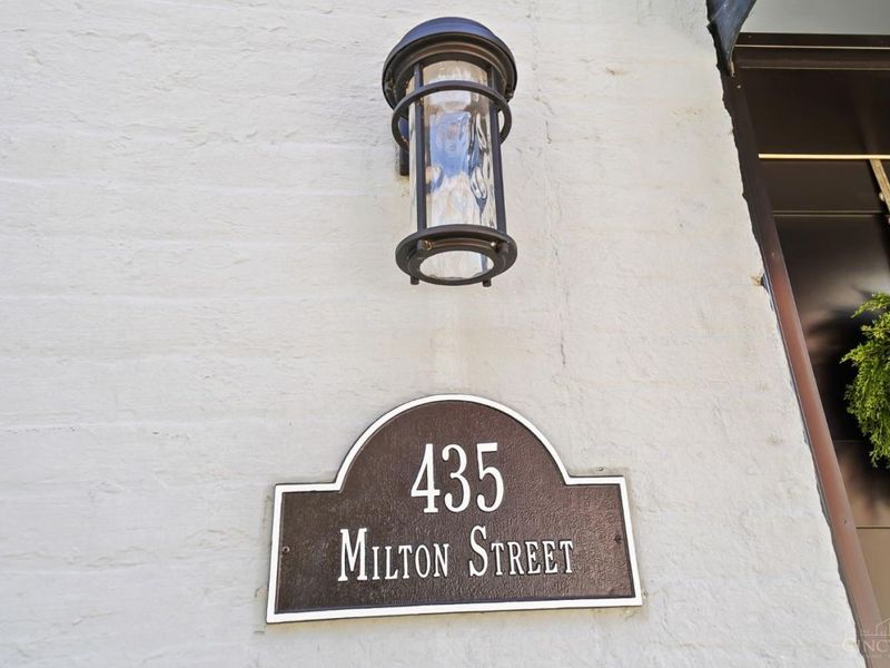 435 Milton Street, Cincinnati, OH 45202 Photo 4