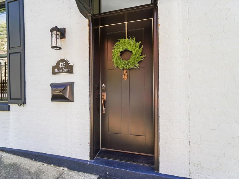 435 Milton Street, Cincinnati, OH 45202 Photo 5