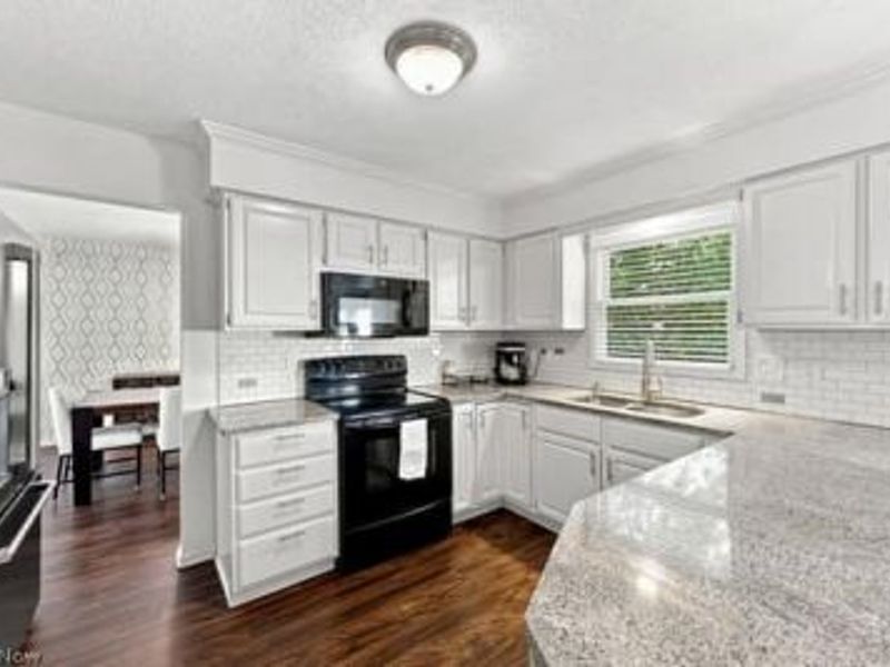 19836 Summer Place, Strongsville, OH 44149 Photo 12