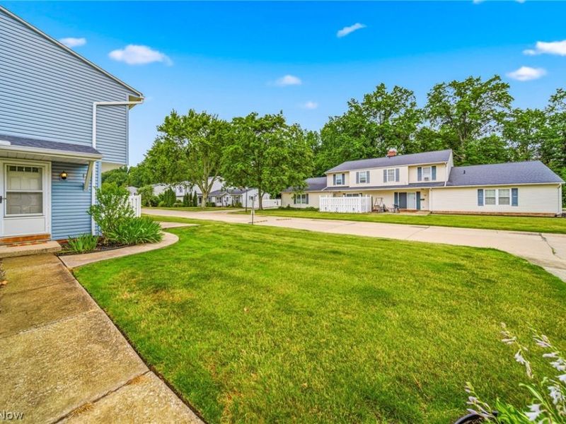 8126 Independence Drive, Unit A, Mentor, OH 44060 Photo 4