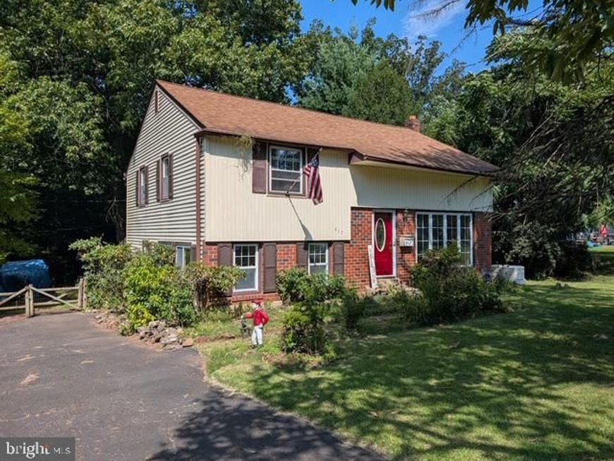 417 Virginia Lane, Aston, PA 19014 Main Photo