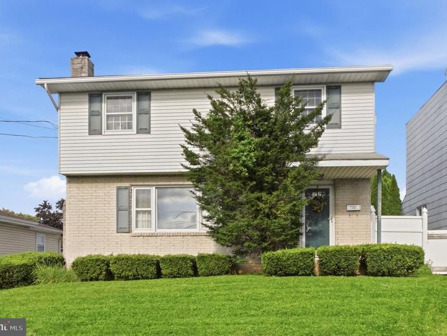 3227 N Hobson Street, Whitehall, PA 18052 Main Photo