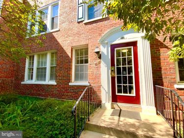 1811 KEY BOULEVARD , Unit 10526, ARLINGTON, VA 22201