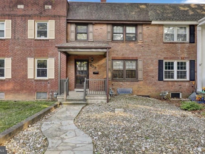 203 Sycamore Road, Reading, PA 19611 Main Photo