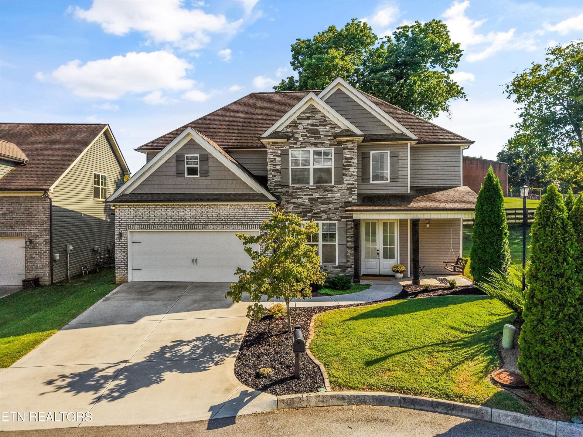8934 Highbury Way Knoxville, TN 37922
