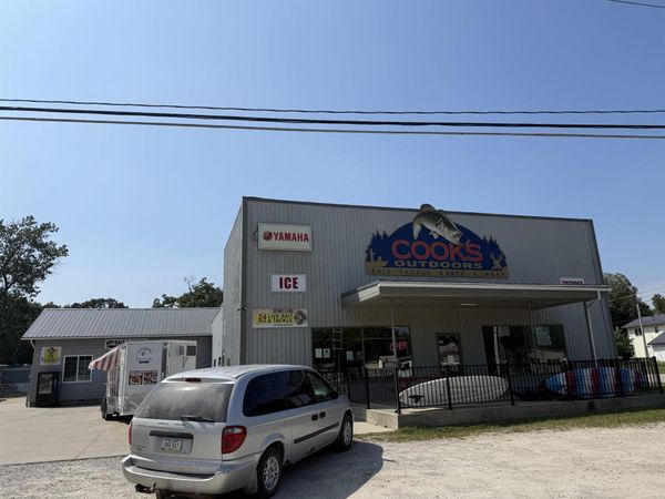 1910 Center St. , Cedar Falls, IA 50613