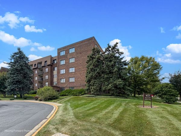 453 Raintree Drive , Unit 5K, Glen Ellyn, IL 60137