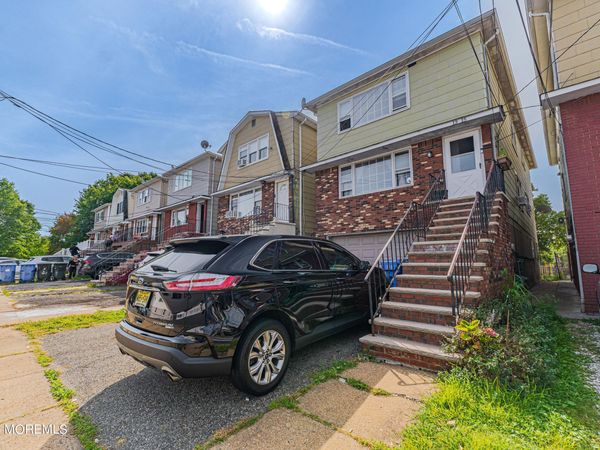 15 Dino Drive, Unit 13, Keasbey, NJ 08832