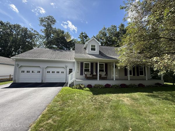 11 Goldfinch Road, Queensbury, NY 12804