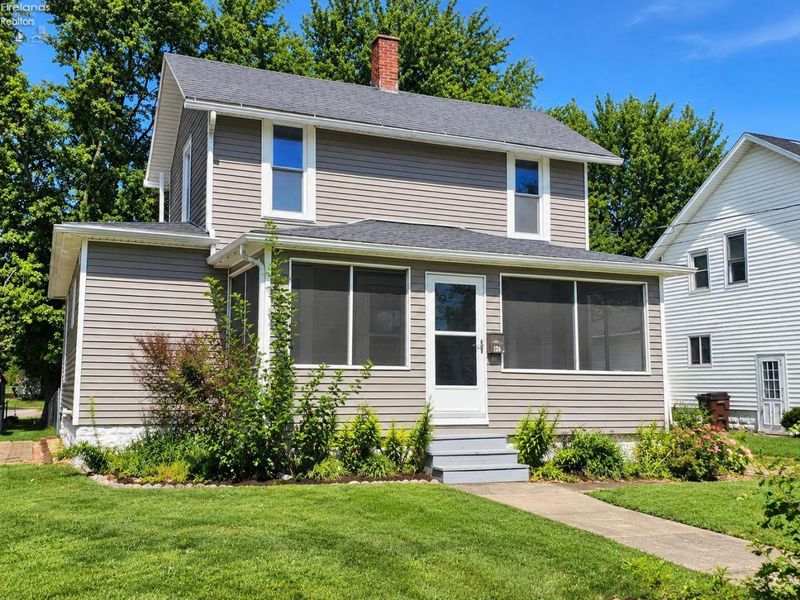 126 Belle Avenue, Bellevue, OH 44811 Photo 2