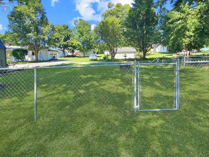 126 Belle Avenue, Bellevue, OH 44811 Photo 7